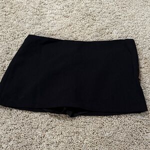 Edikted Black Women's Skort